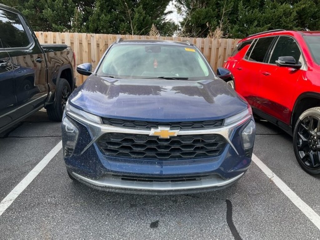 Used 2024 Chevrolet Trax LT SUV