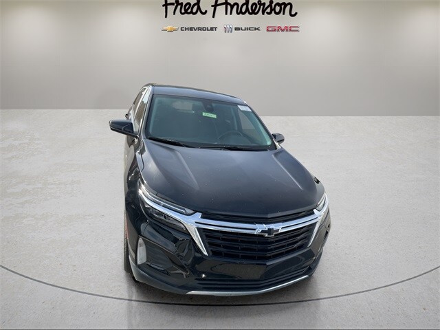 2023 Chevrolet Equinox LT photo 2