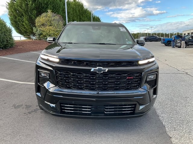 2024 Chevrolet Traverse RS photo 2