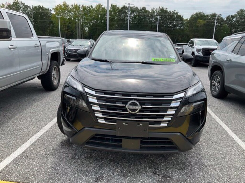 Used 2025 Nissan Rogue SV SUV