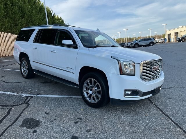 2020 Gmc Yukon XL Denali photo 3