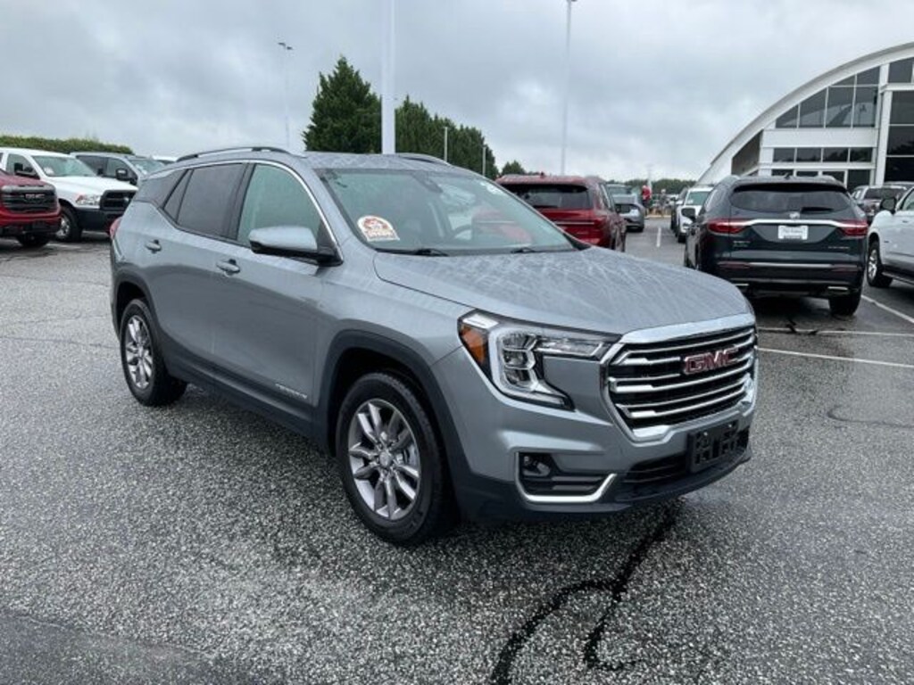 Used 2024 GMC Terrain SLT SUV