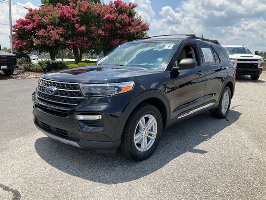 Used 2023 Ford Explorer XLT SUV