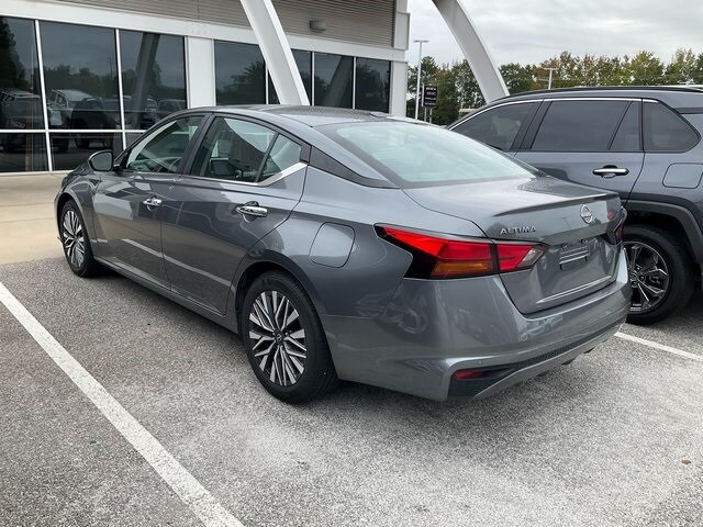 2024 Nissan Altima 2.5 SV photo 4