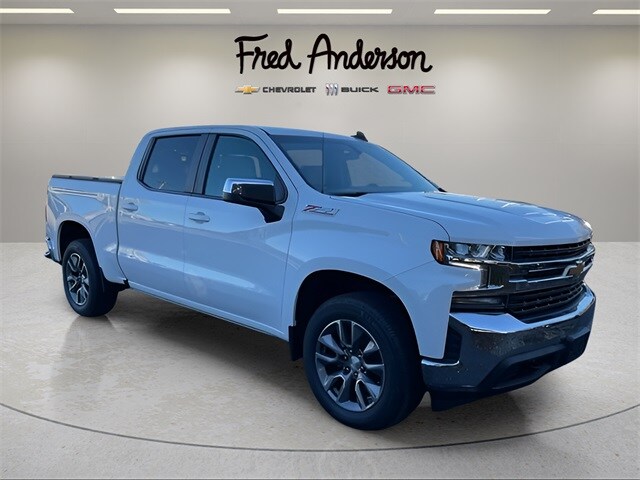 2022 Chevrolet Silverado 1500 LT photo 3