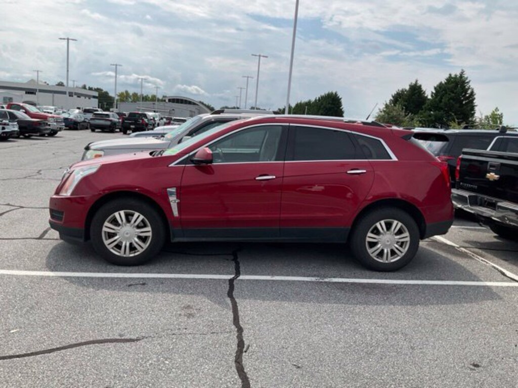 Used 2010 Cadillac SRX Luxury SUV