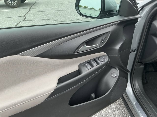New 2026 Buick Envista Avenir SUV
