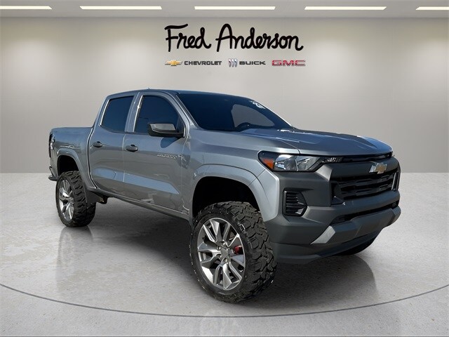 2023 Chevrolet Colorado Work Truck photo 3