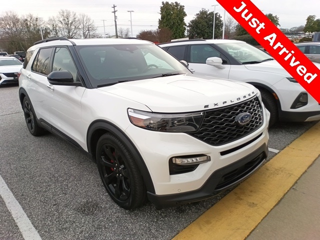 2023 Ford Explorer ST's photo