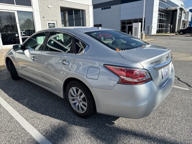 2015 Nissan Altima 2.5 S photo 4
