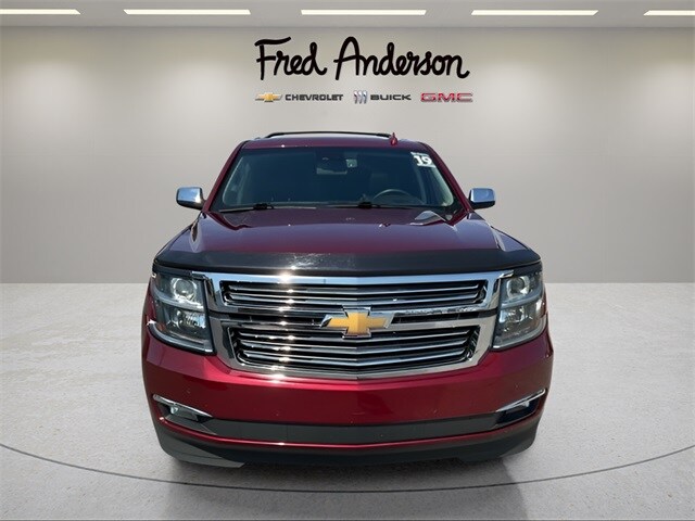2019 Chevrolet Suburban Premier photo 2