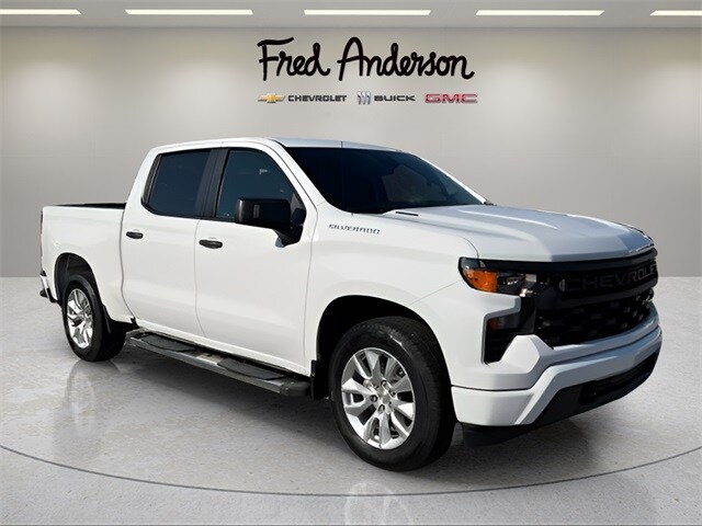 2024 Chevrolet Silverado 1500 Custom photo 3