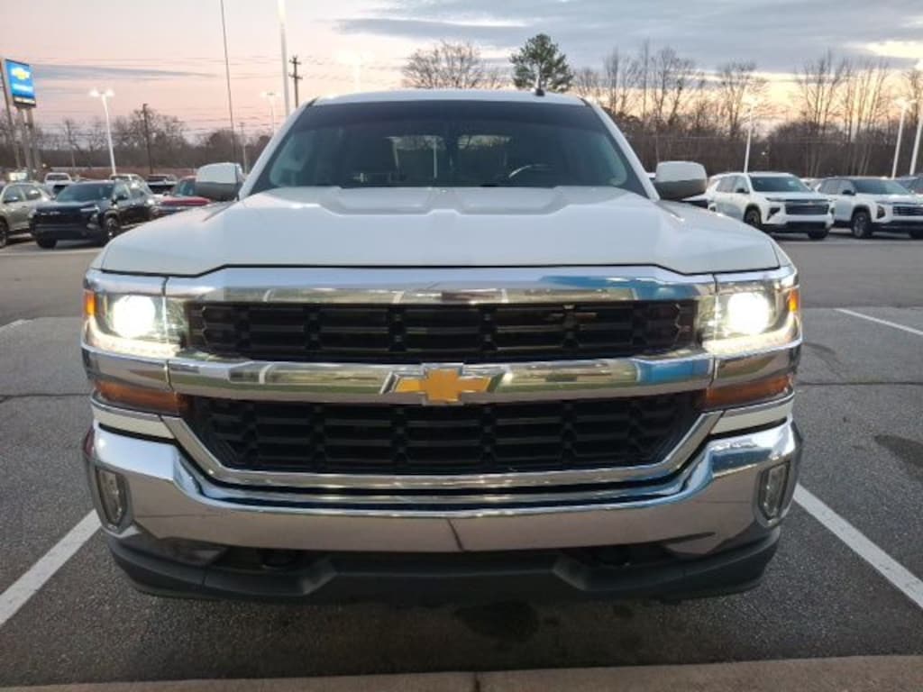 Used 2018 Chevrolet Silverado 1500 LT Truck