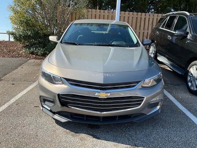2018 Chevrolet Malibu 1LT photo 2