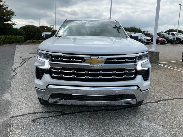 2025 Chevrolet Silverado 1500 LTZ photo 2