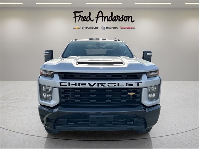 2023 Chevrolet Silverado 2500HD Custom photo 2