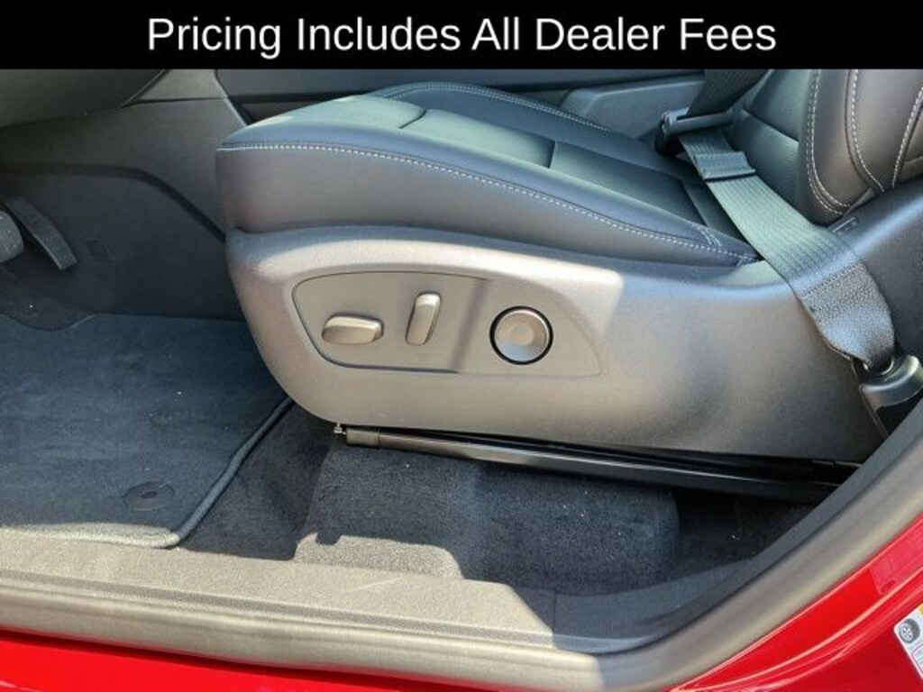 Used 2026 Chevrolet Traverse LT SUV