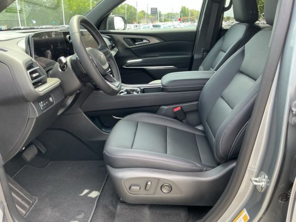 New 2026 Chevrolet Traverse LT SUV