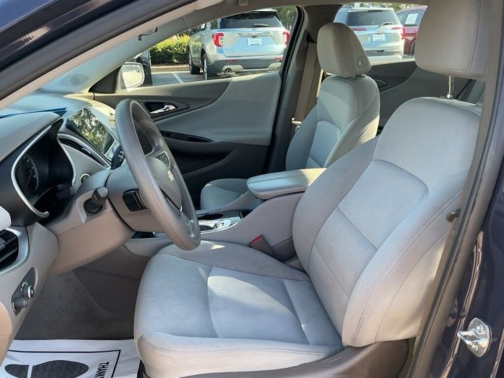 Used 2025 Chevrolet Malibu LT Sedan
