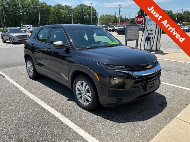 2023 Chevrolet Trailblazer LS's photo