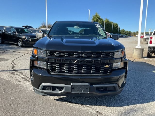 2021 Chevrolet Silverado 1500 Custom photo 2