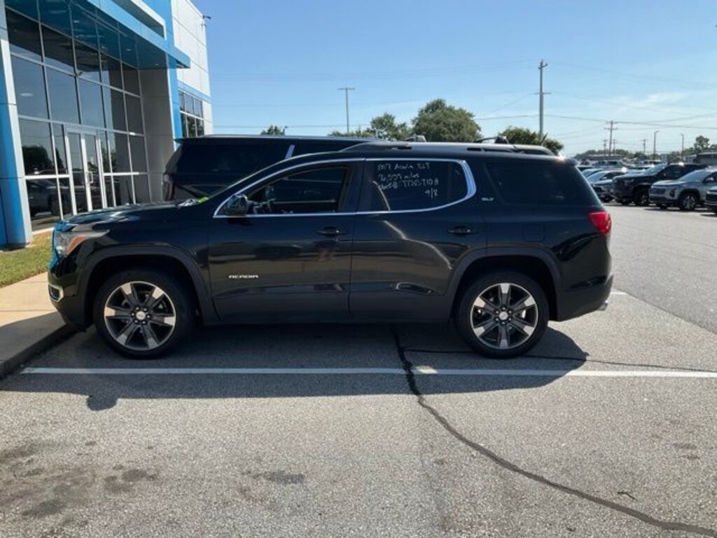 Used 2017 GMC Acadia SLT-2 SUV