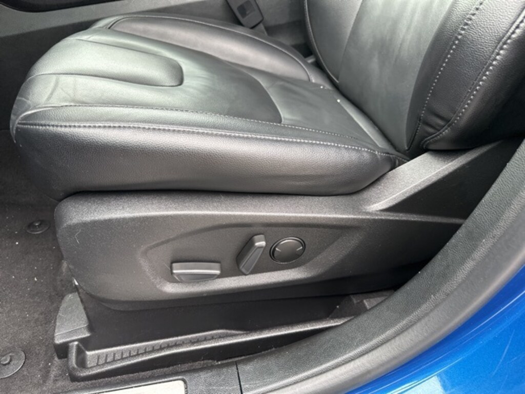 Used 2022 Ford Edge Titanium SUV