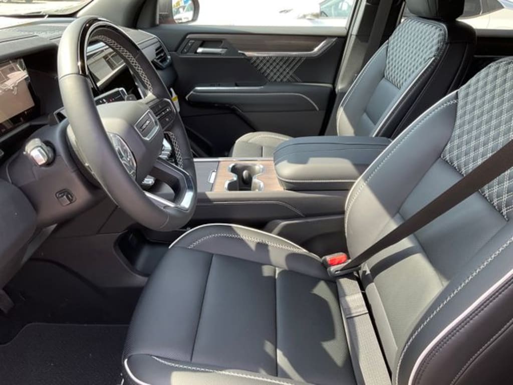 New 2026 GMC Acadia Denali SUV