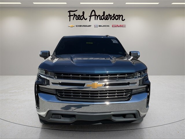 2020 Chevrolet Silverado 1500 LT photo 2