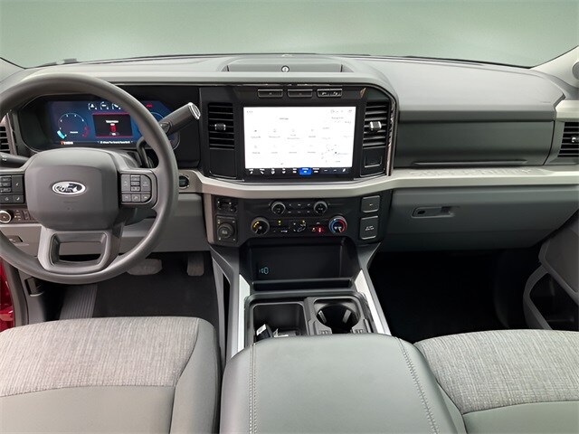 2024 Ford F-250 XLT photo 4