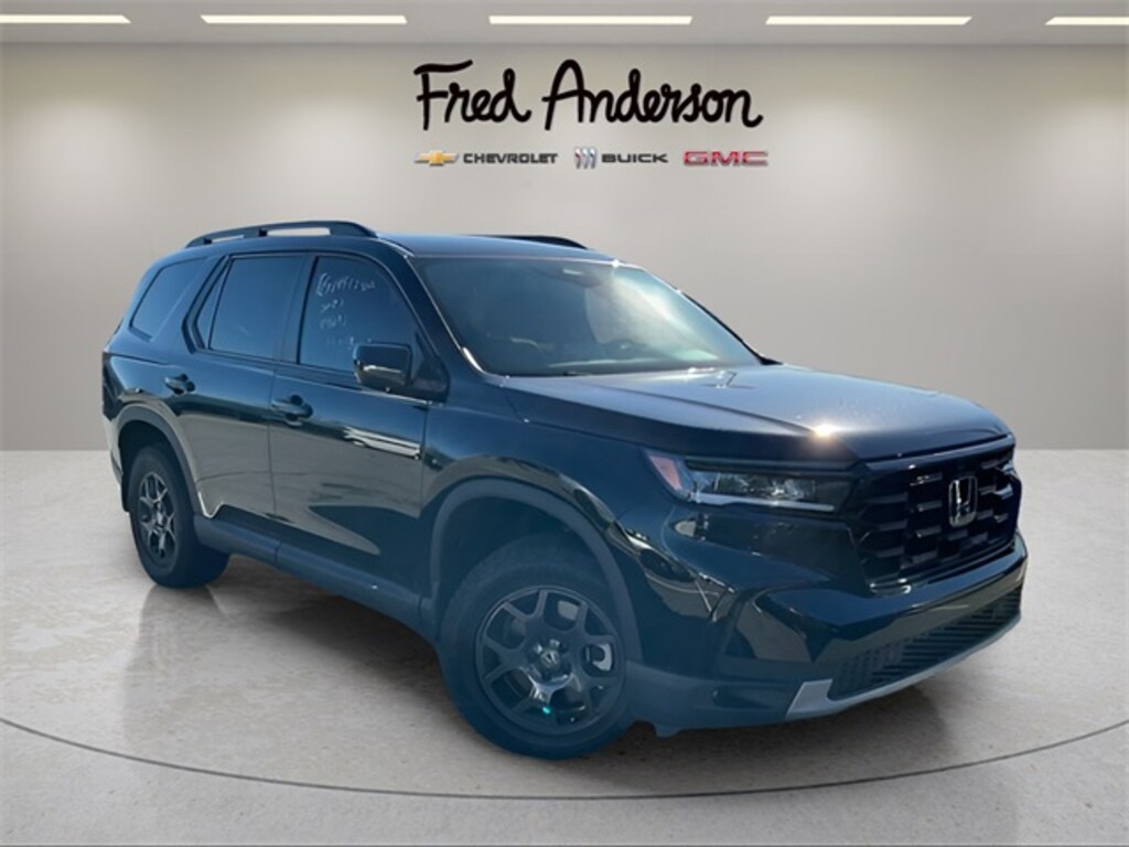 Used 2024 Honda Pilot TrailSport SUV