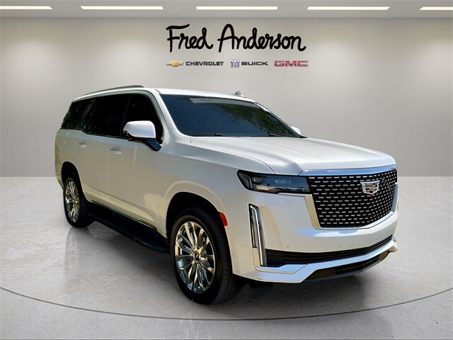 2022 Cadillac Escalade Premium Luxury photo 3
