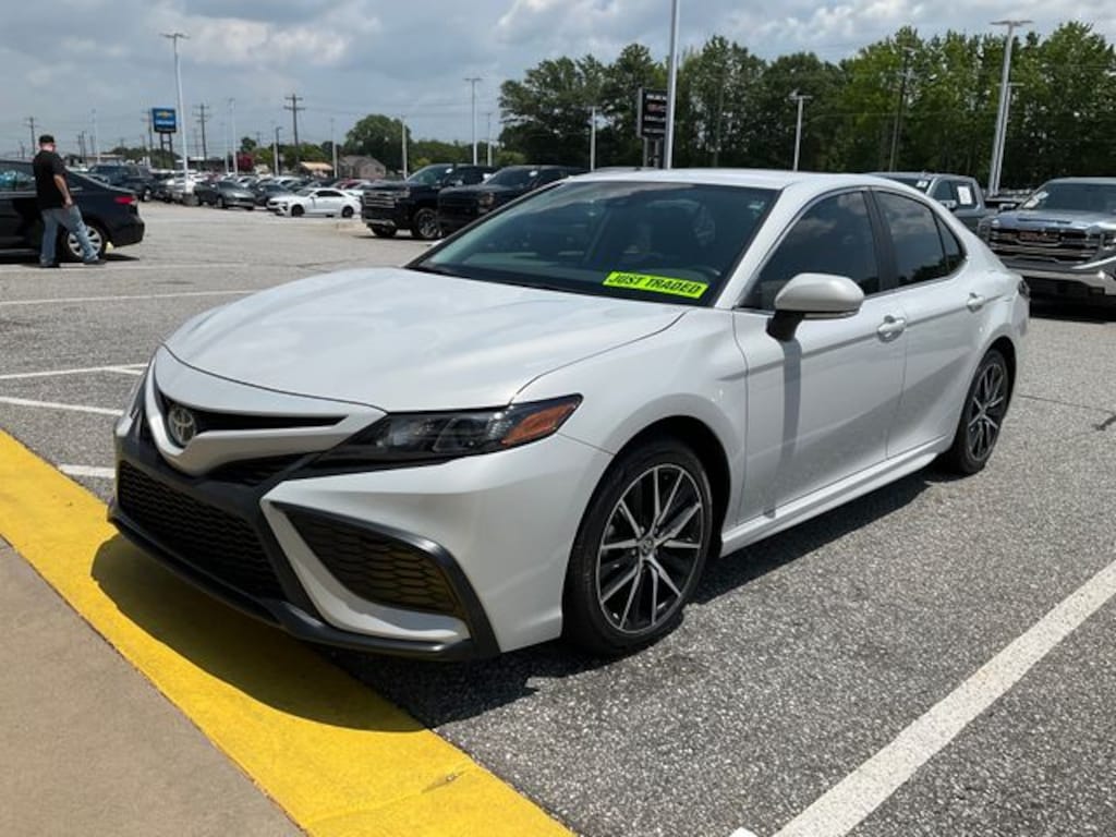 Used 2024 Toyota Camry SE Sedan