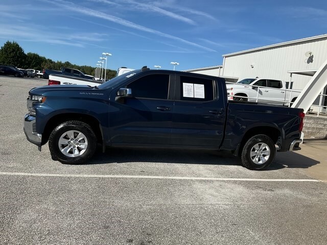 2020 Chevrolet Silverado LT photo 4