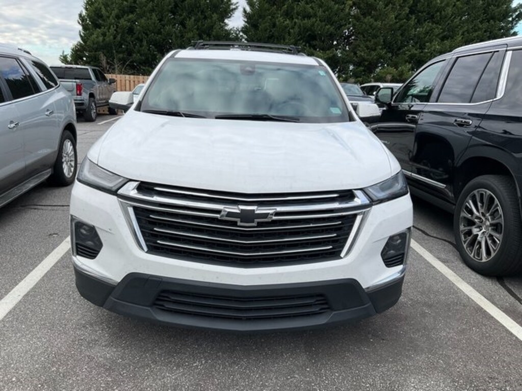 Used 2023 Chevrolet Traverse LT SUV