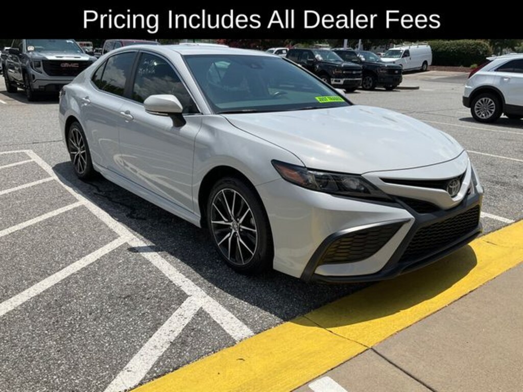 Used 2024 Toyota Camry SE Sedan