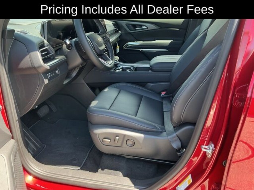 Used 2026 Chevrolet Traverse LT SUV