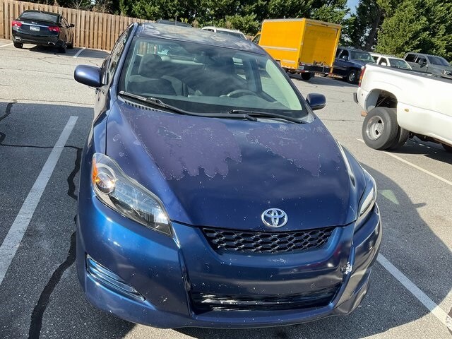 2009 Toyota Corolla Matrix L 4WD photo 2