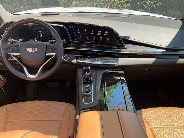 2022 Cadillac Escalade Premium Luxury photo 4