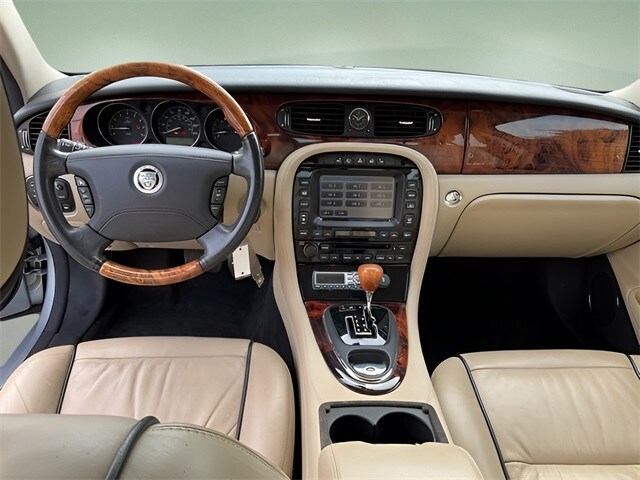 2008 Jaguar XJ 8 Base photo 4