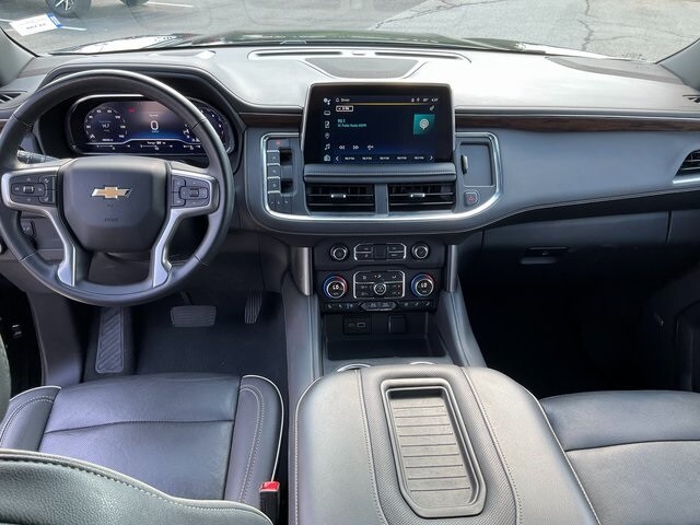 2024 Chevrolet Suburban Premier photo 4