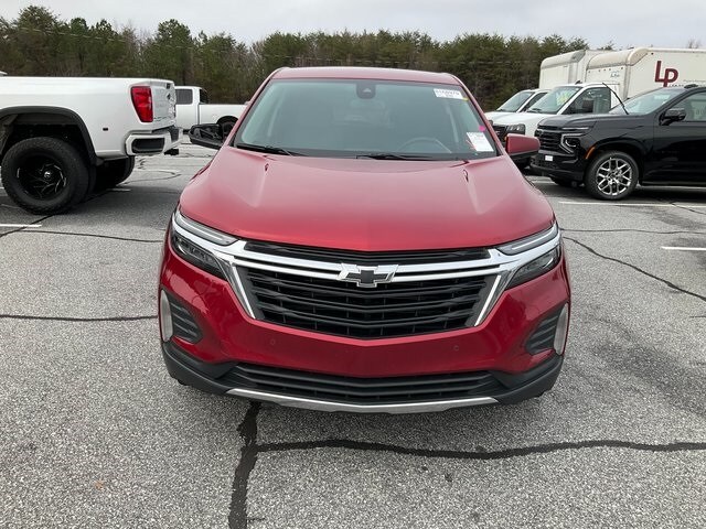 2024 Chevrolet Equinox LT photo 2