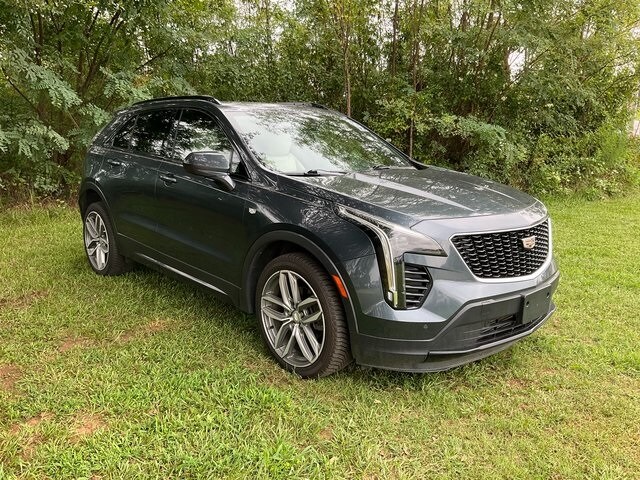 2019 Cadillac XT4 Sport photo 3