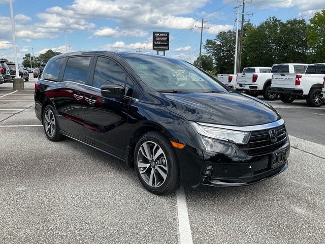 2024 Honda Odyssey Touring photo 2