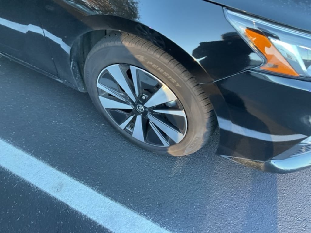 Used 2021 Nissan Altima 2.5 SV Sedan