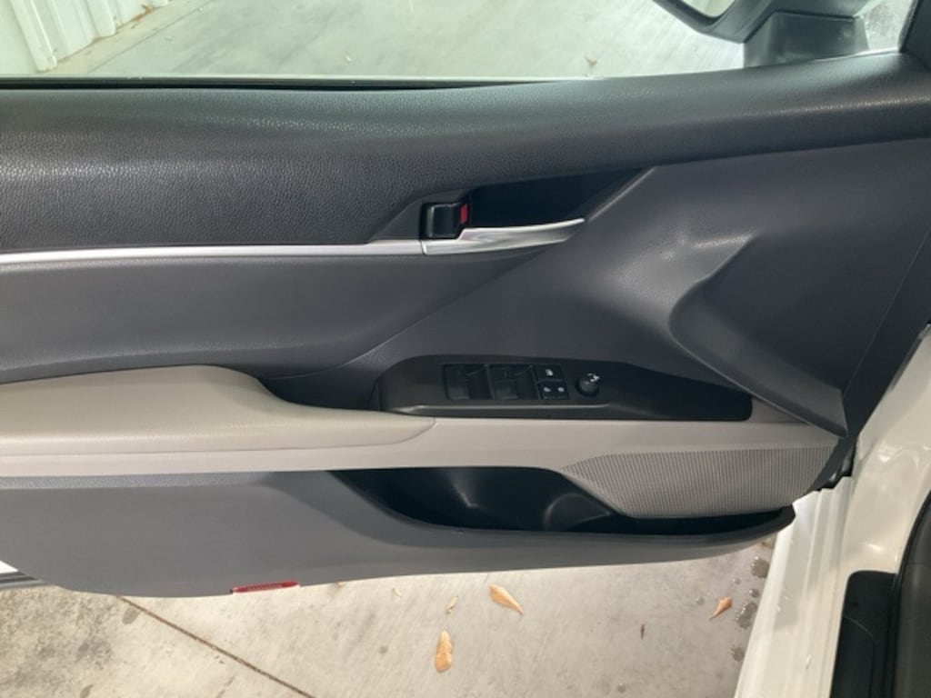 Used 2022 Toyota Camry SE Sedan