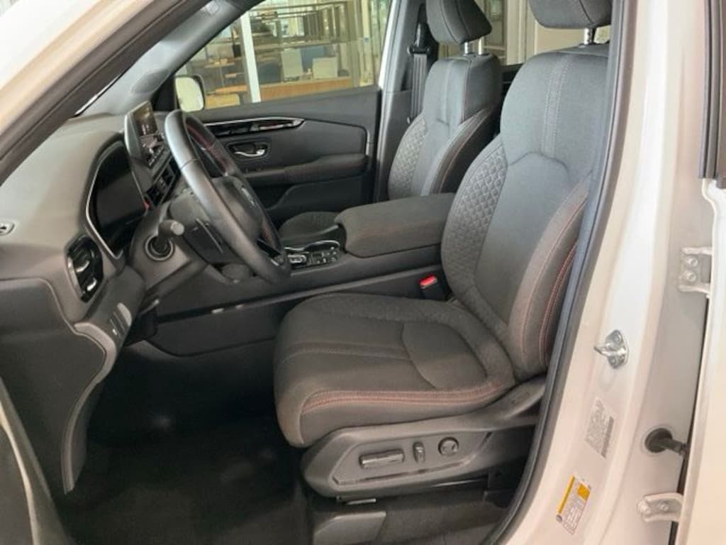 Certified 2025 Honda Pilot Sport SUV