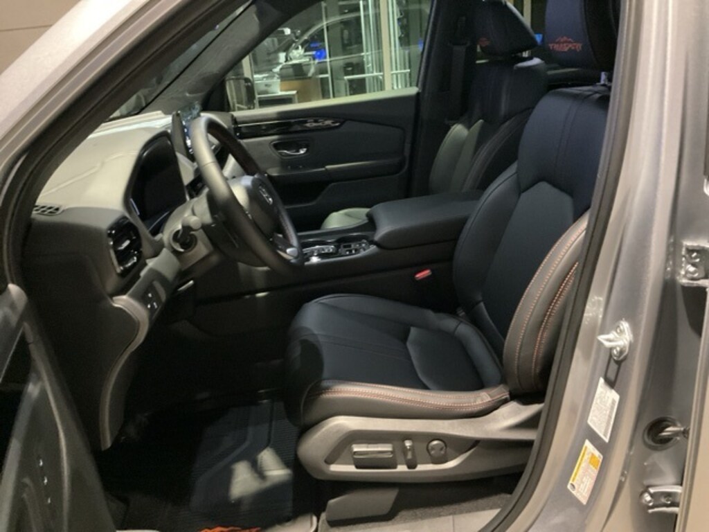 New 2025 Honda Pilot TrailSport SUV