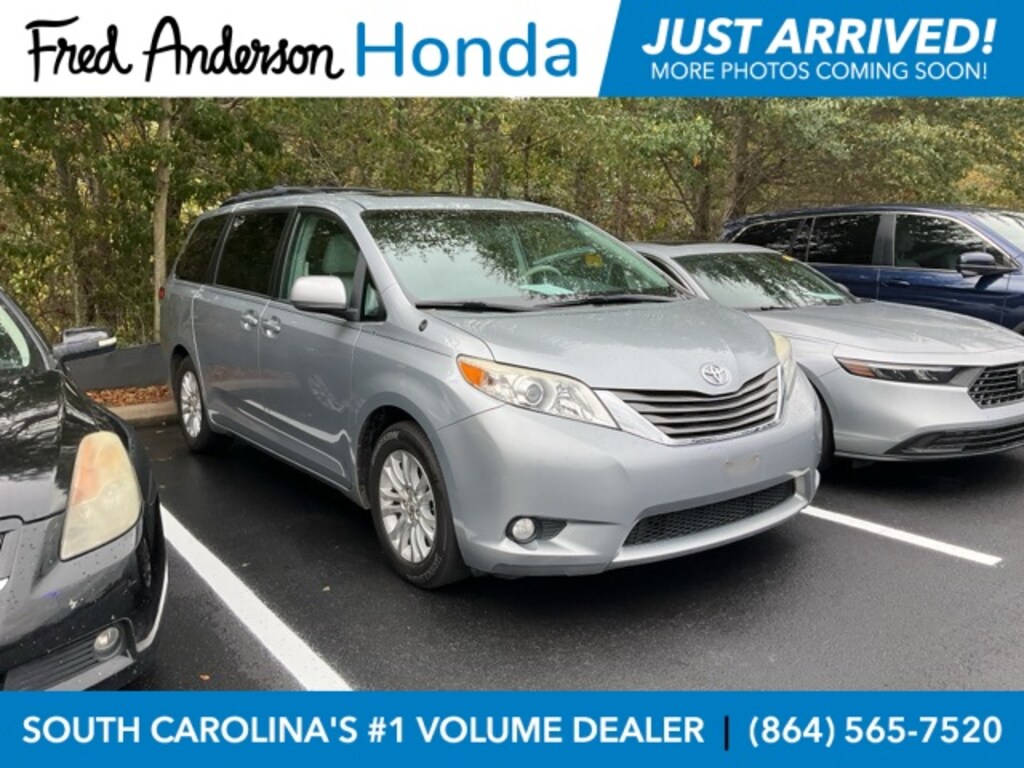 Used 2014 Toyota Sienna L Minivan/Van