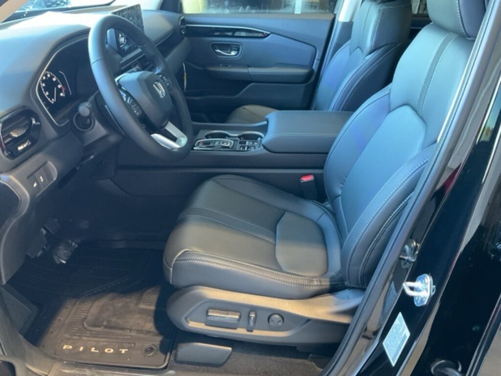 New 2025 Honda Pilot Touring SUV